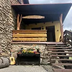 S Vyhledem Na Jezerni Stenu *